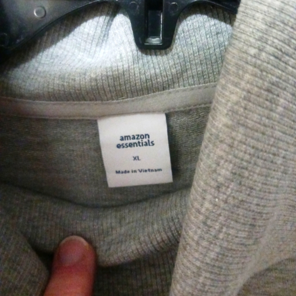 Amazon Essentials - Picture 3 of 5